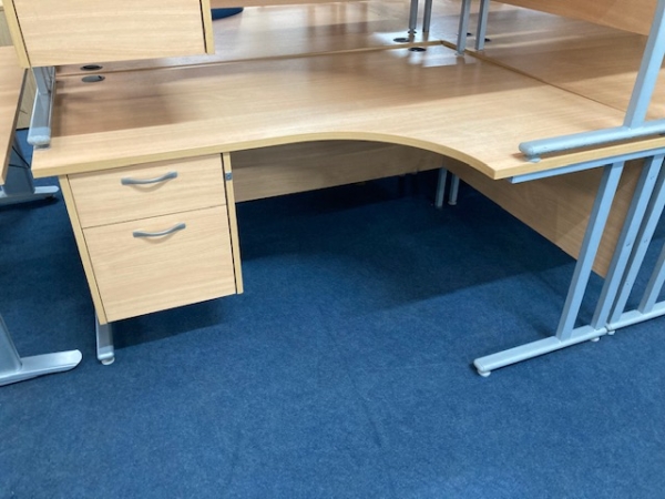 Corner desks fixed pedestals