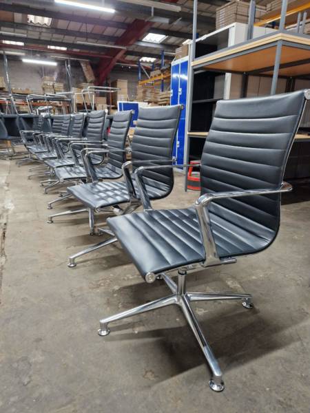 Slim Italian Style pre-owned meeting chairs, front view