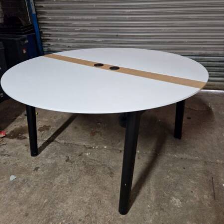 used 1.4m diameter round table with cable management front view